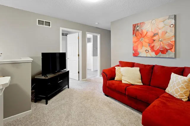 $287,500 | 18122 69th Place North, Maple Grove, MN 55311