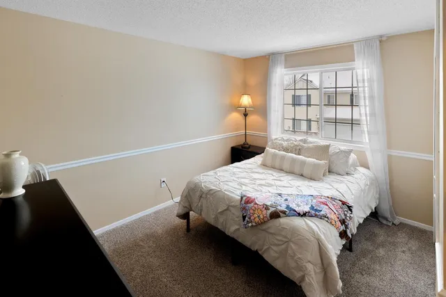 $287,500 | 18122 69th Place North, Maple Grove, MN 55311