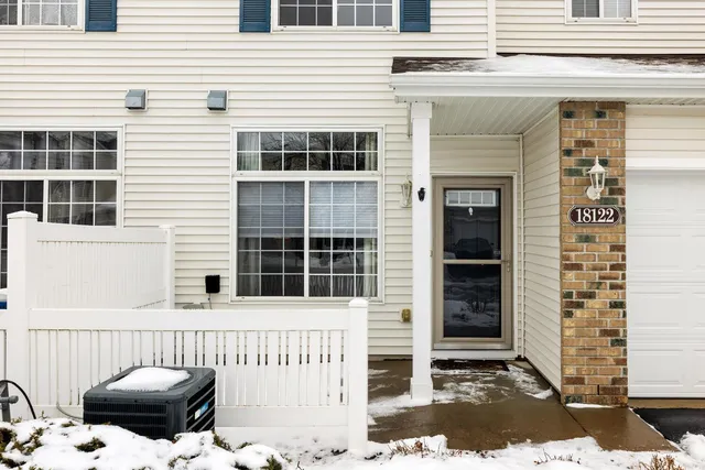 $287,500 | 18122 69th Place North, Maple Grove, MN 55311