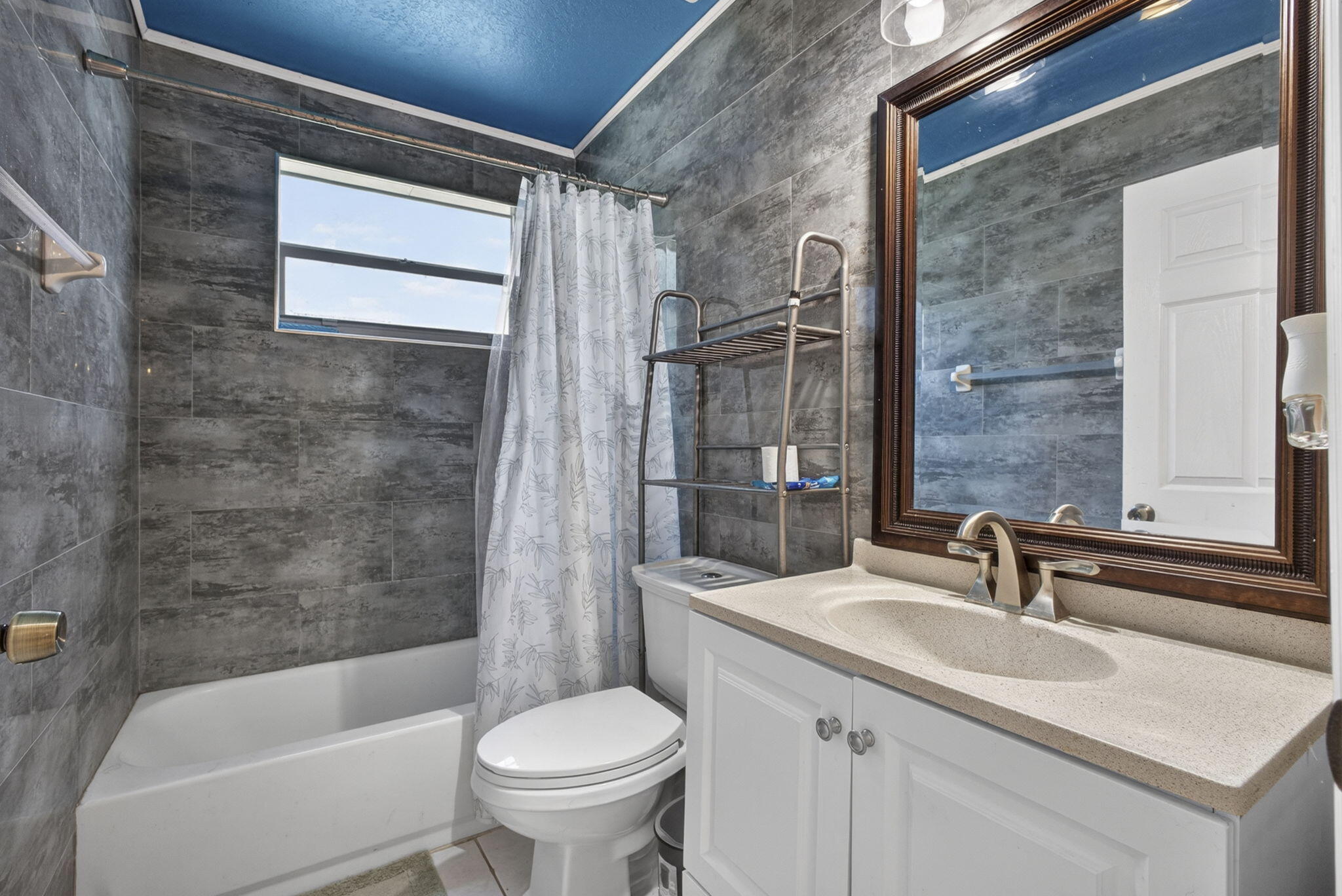 17851 62nd Road North Loxahatchee, FL 33470 - Photo 24 of 55 Guest Bathroom