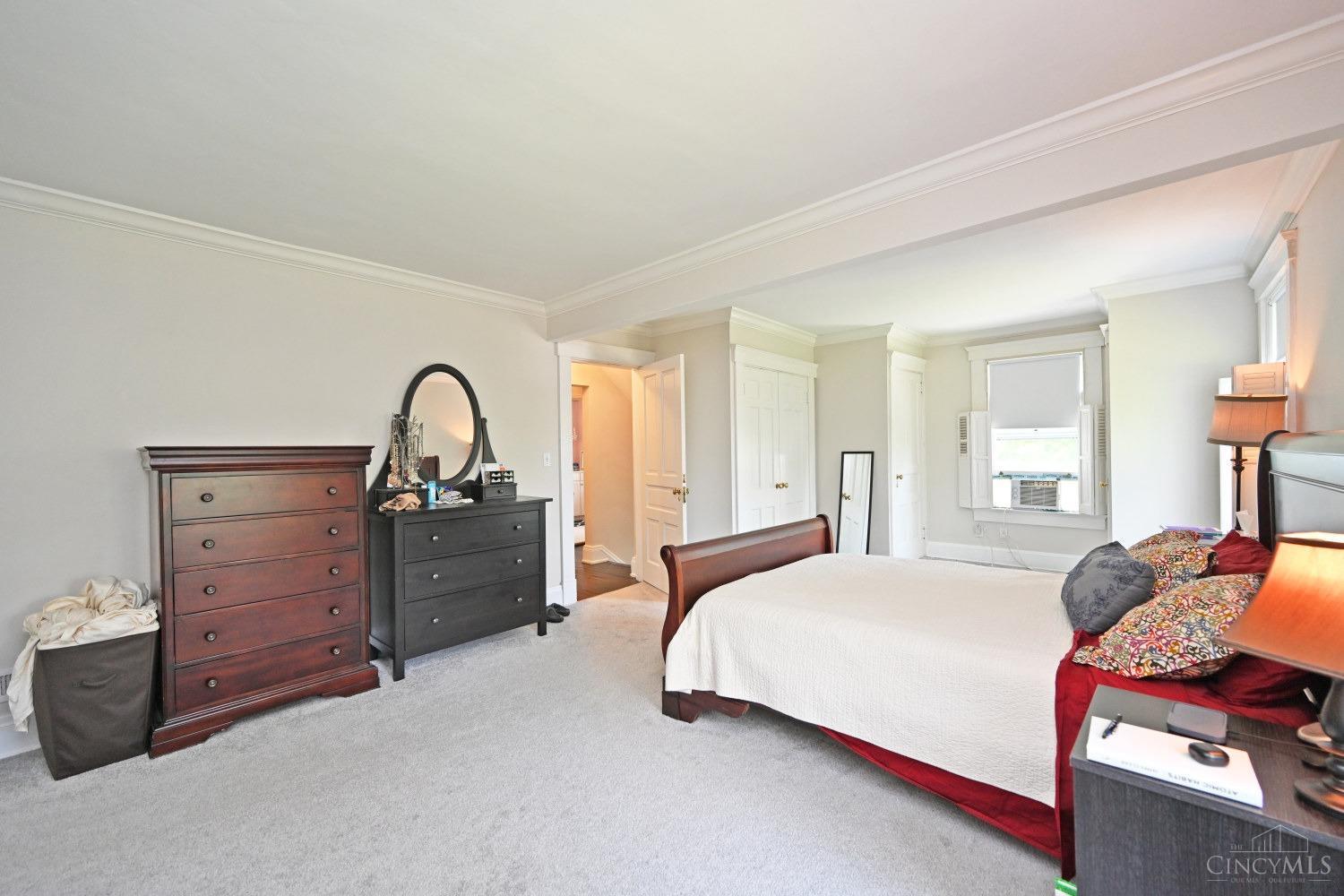 6900 Drake Road Cincinnati, OH 45243 - Photo 20 of 44