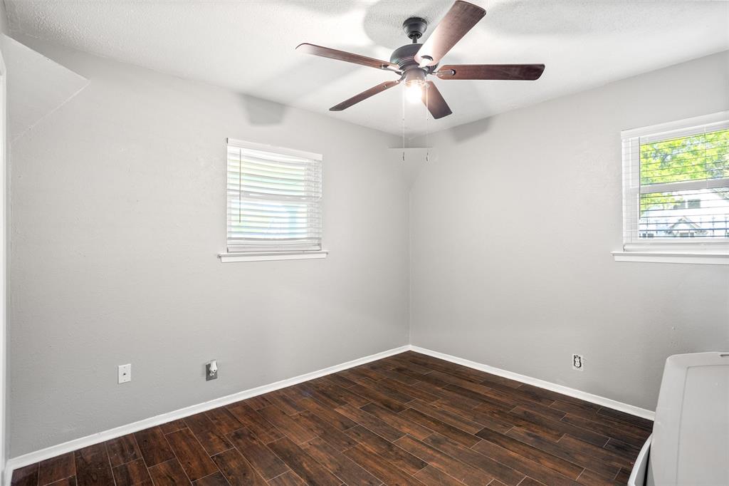 201 Olive Street Hurst, TX 76053 - Photo 22 of 37