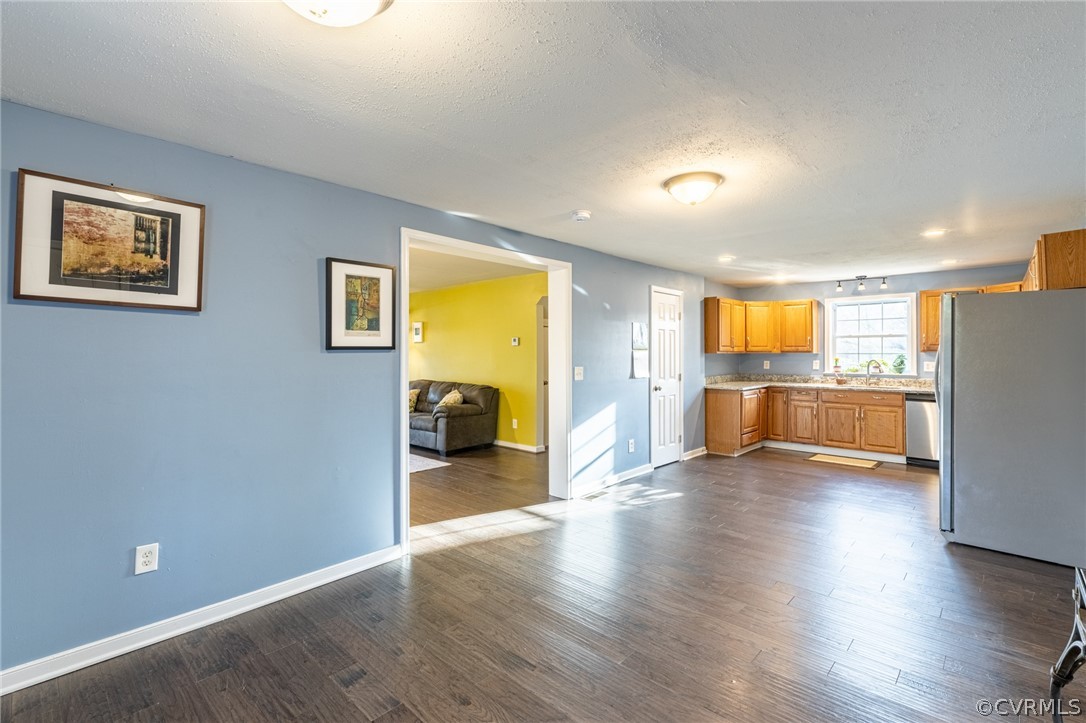 160 Cedar Fork Road Richmond, VA 23223 - Photo 5 of 32 Gallery Image 5