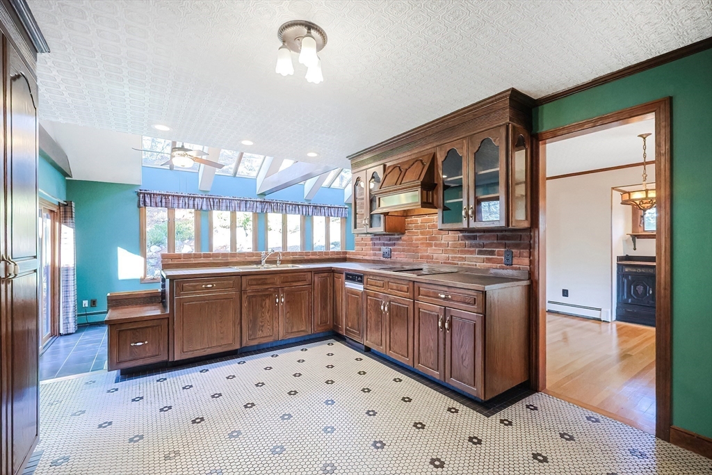 19 Eastmount Road Medfield, MA 02052 - Photo 12 of 39 Gallery Image 12
