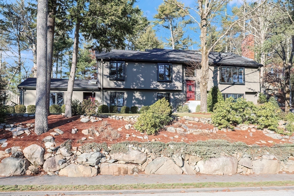 19 Eastmount Road Medfield, MA 02052 - Photo 4 of 39 Gallery Image 4