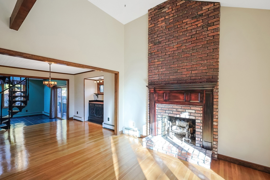 19 Eastmount Road Medfield, MA 02052 - Photo 9 of 39 Gallery Image 9