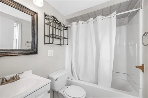 $2,100 | 8 Cedar Court, Unit 2, Lowell, MA 01852