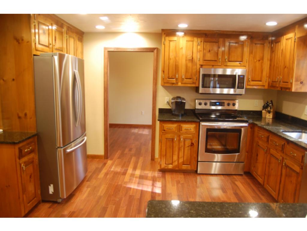 41 Blossom Road Windham, NH 03087 - Photo 10 of 36