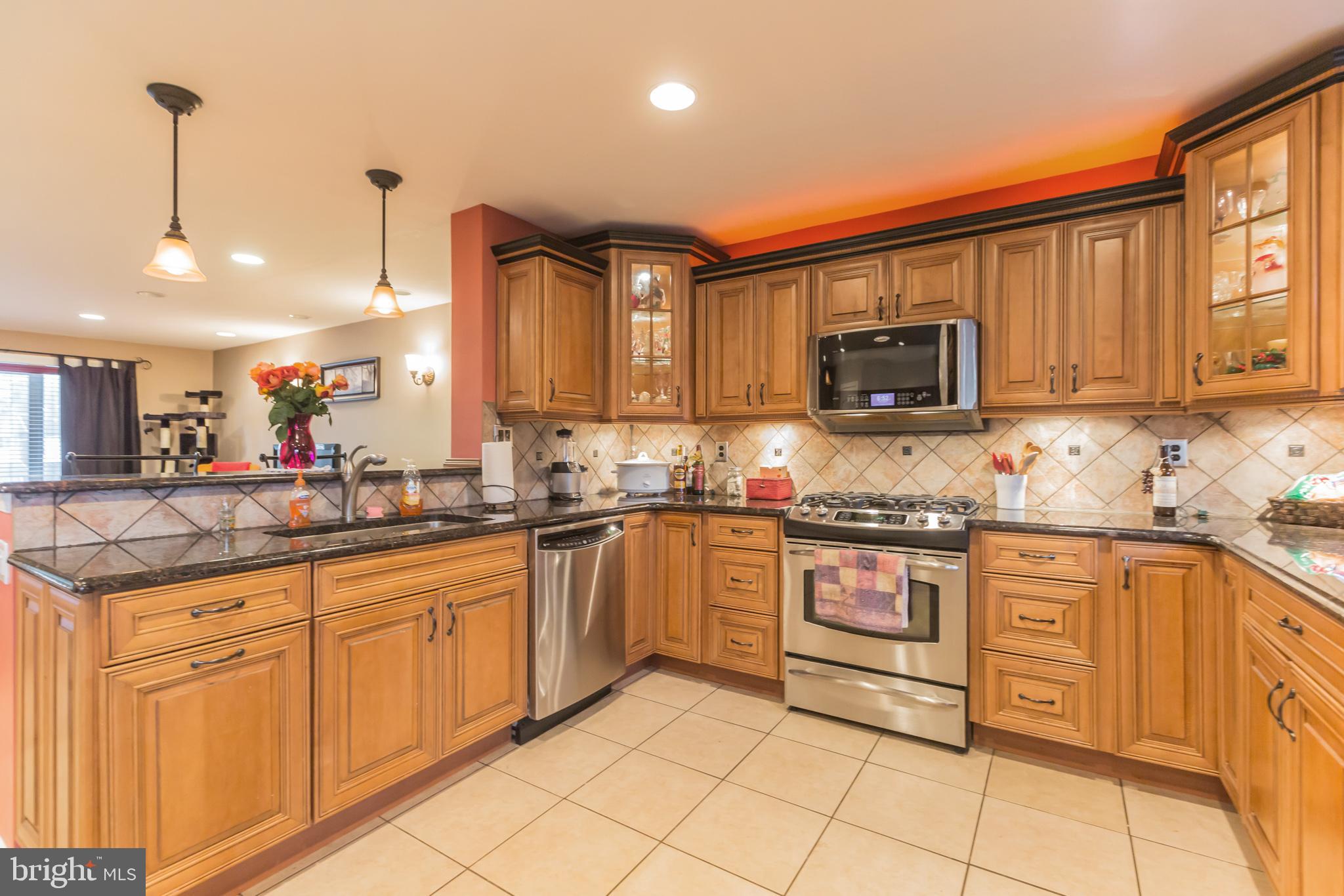 3221 Morning Glory Road Philadelphia, PA 19154 - Photo 9 of 28