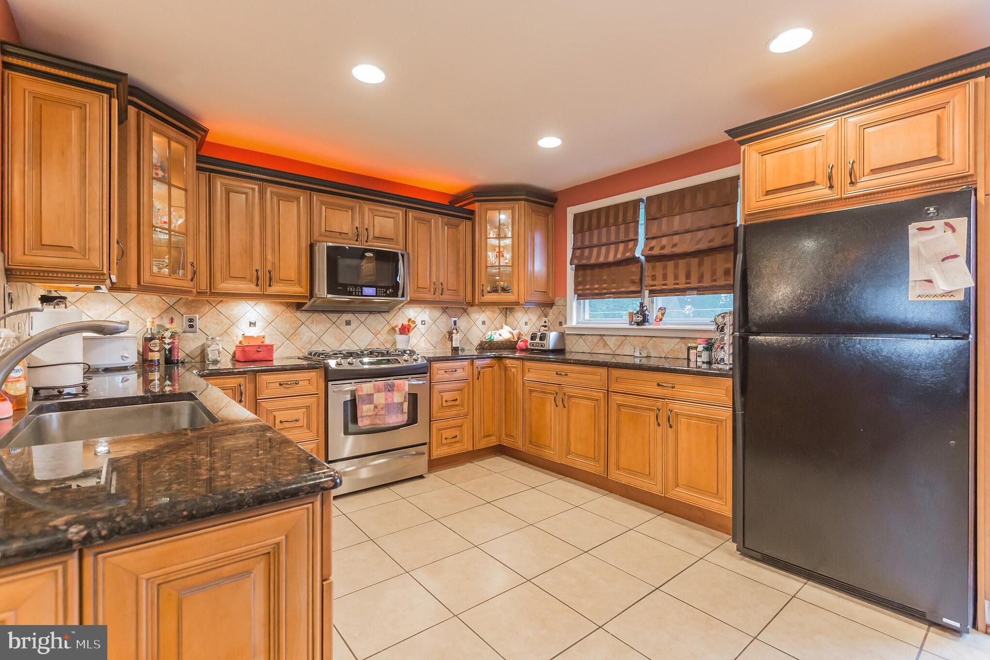 3221 Morning Glory Road Philadelphia, PA 19154 - Photo 10 of 28
