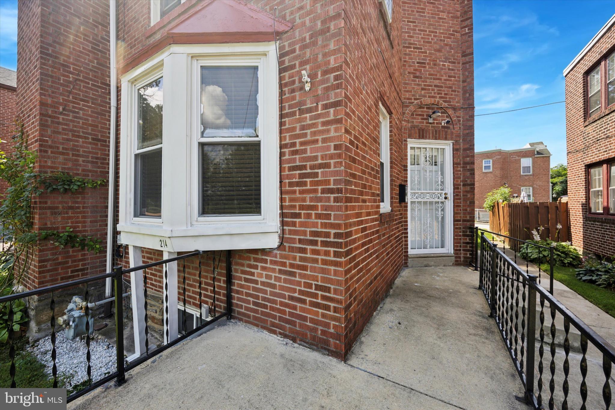 214 North Lynn Boulevard Upper Darby, PA 19082 - Photo 5 of 28