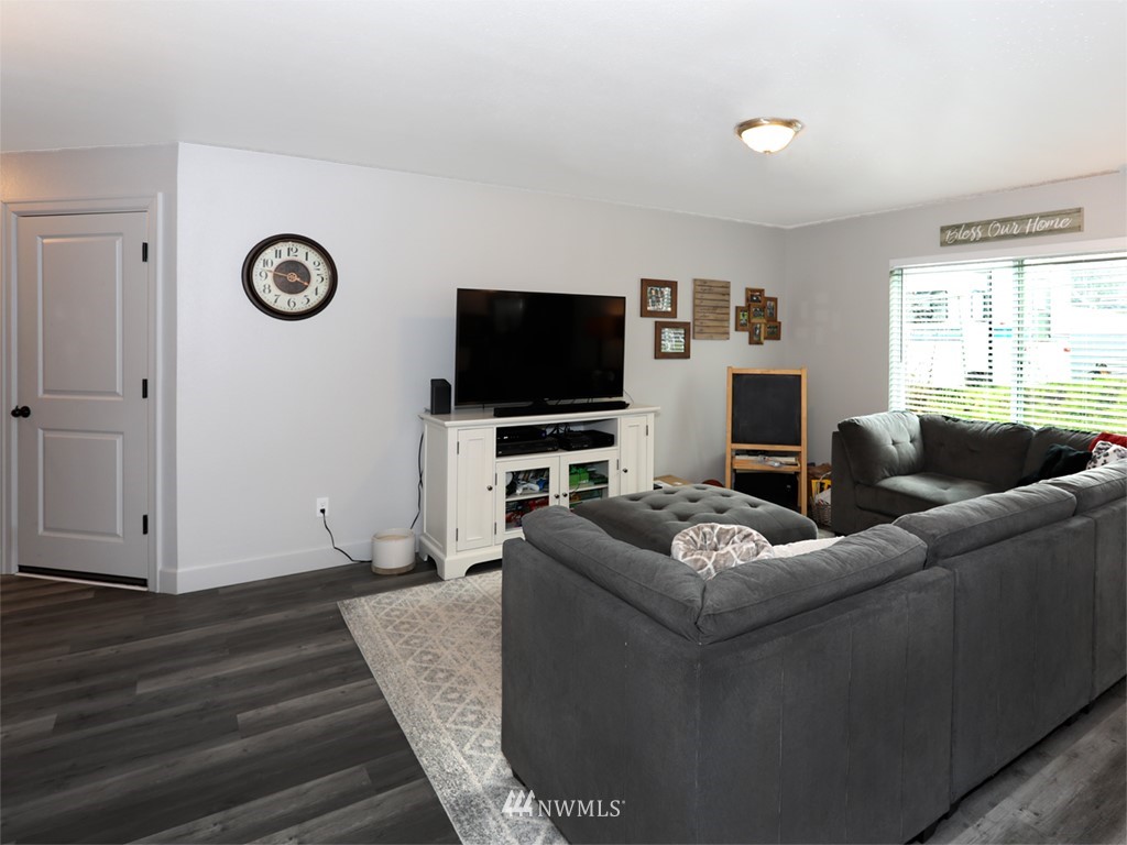 711 Olson Road Longview, WA 98632 - Photo 11 of 32 Gallery Image 11