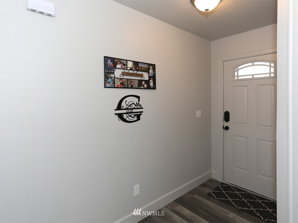 711 Olson Road Longview, WA 98632 - Photo 10 of 32 Gallery Image 10