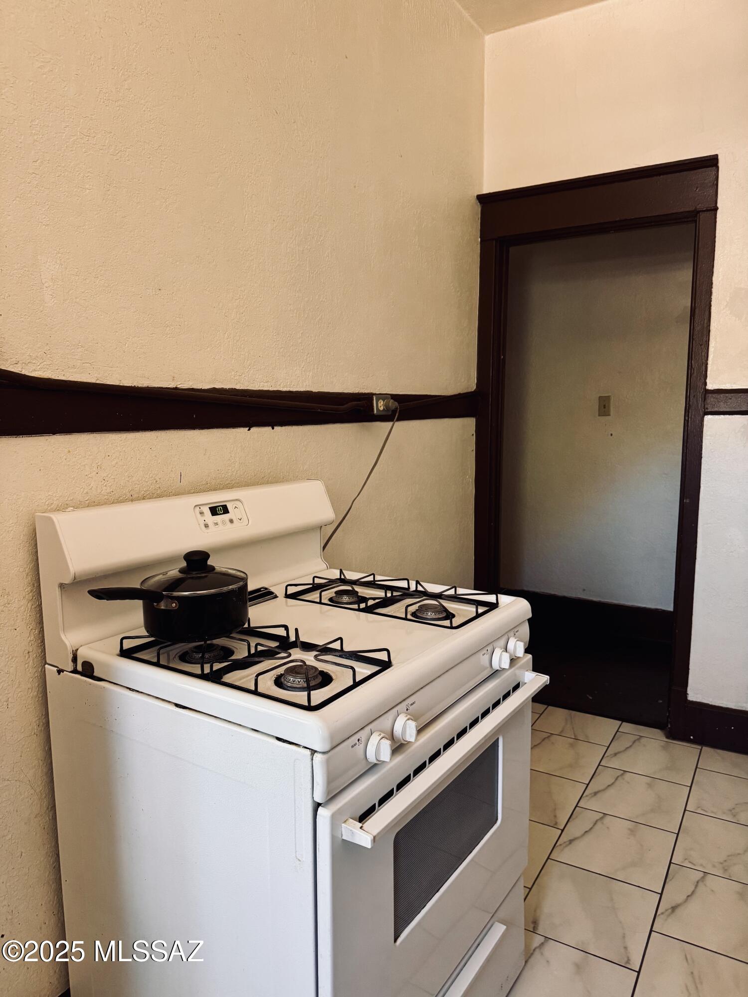 472 West Walnut Street Nogales, AZ 85621 - Photo 28 of 47
