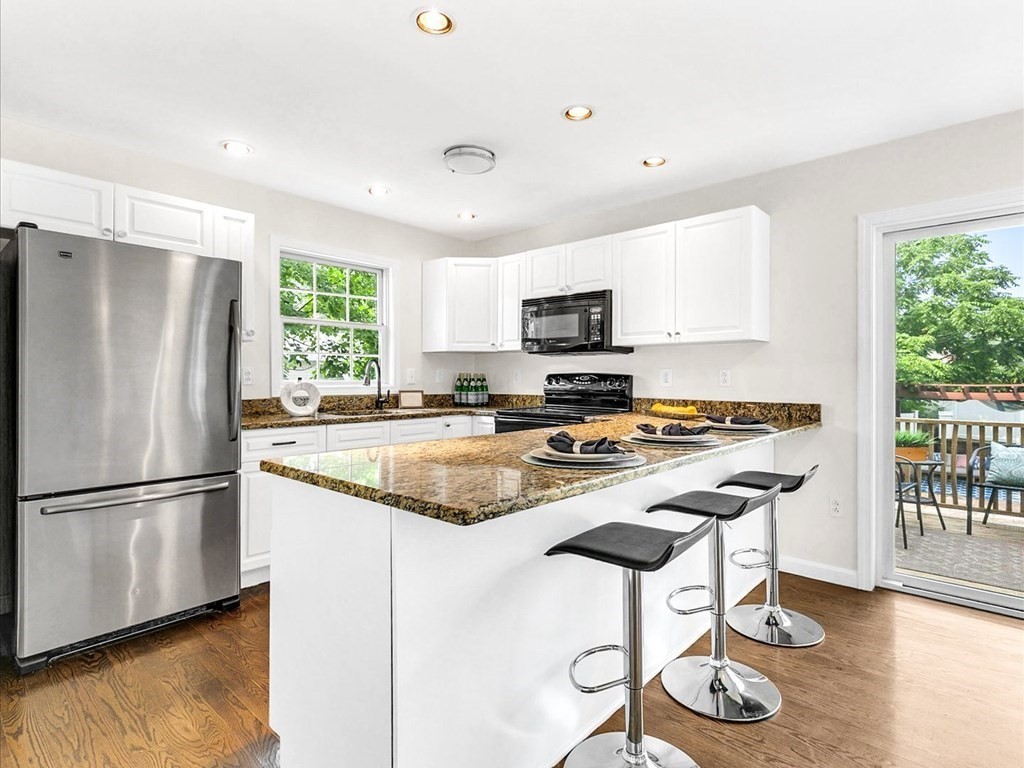 19 Track Road Reading, MA 01867 - Photo 12 of 35