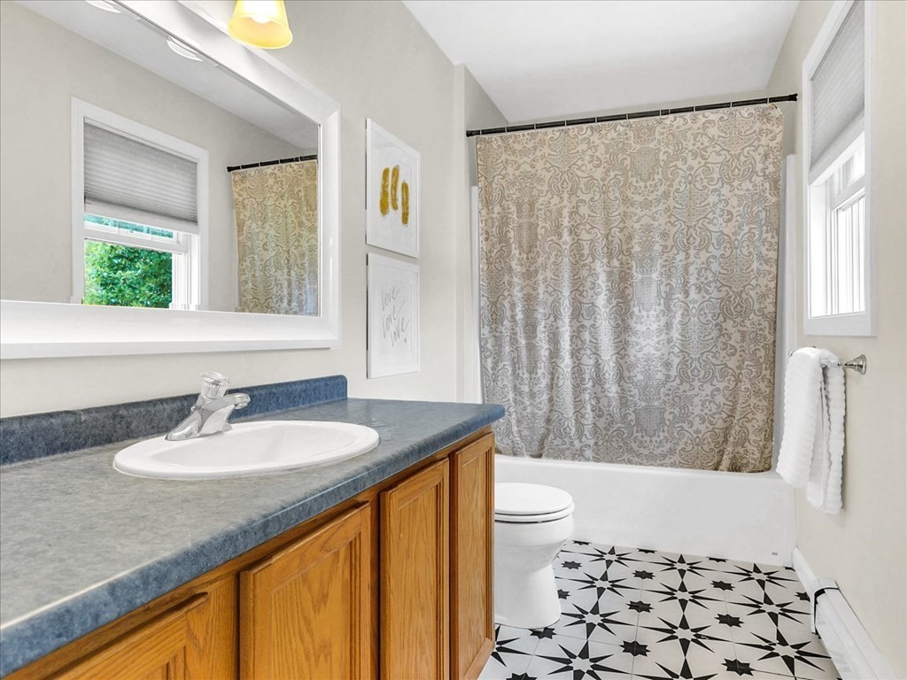 19 Track Road Reading, MA 01867 - Photo 23 of 35