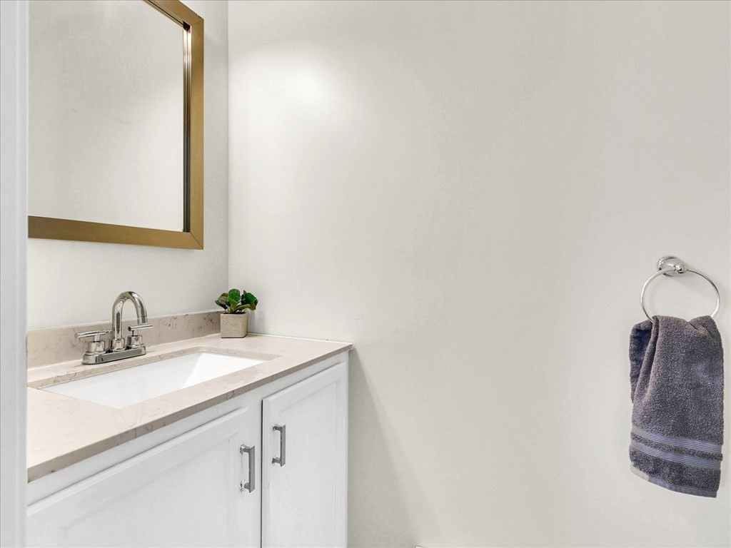 19 Track Road Reading, MA 01867 - Photo 26 of 35