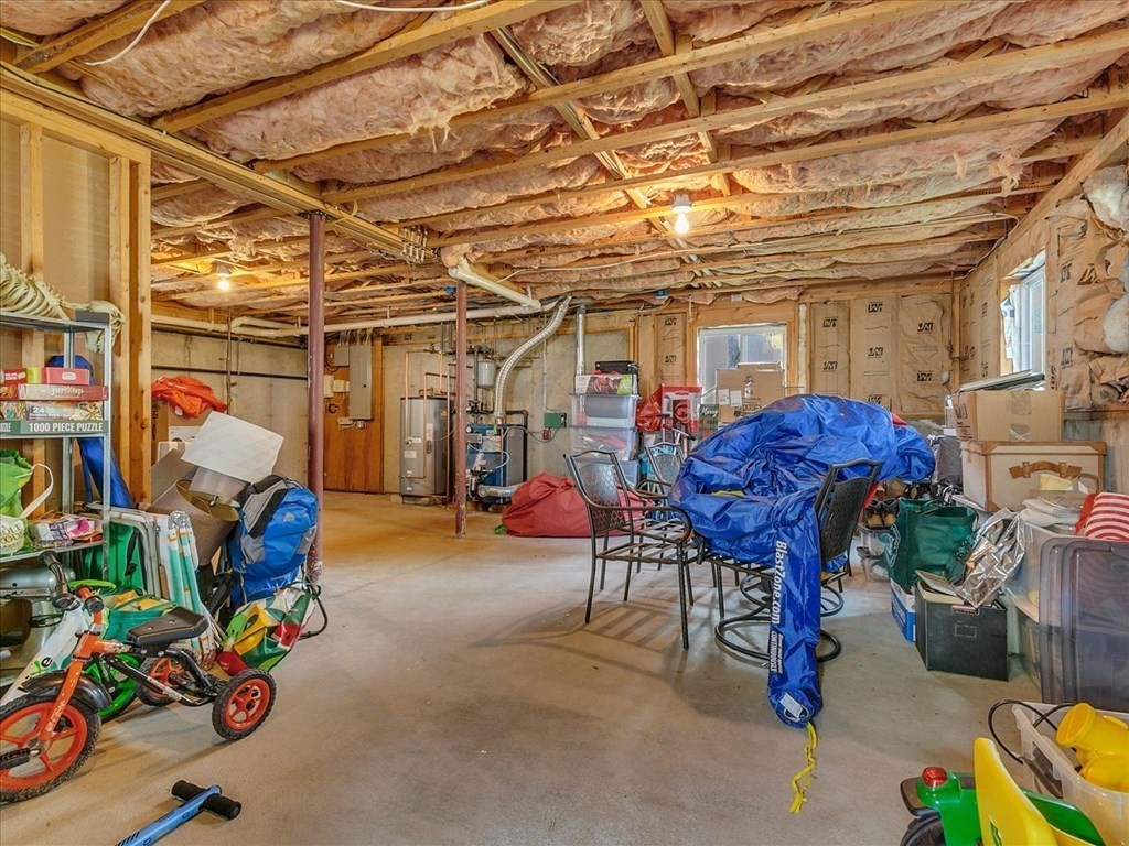 19 Track Road Reading, MA 01867 - Photo 27 of 35