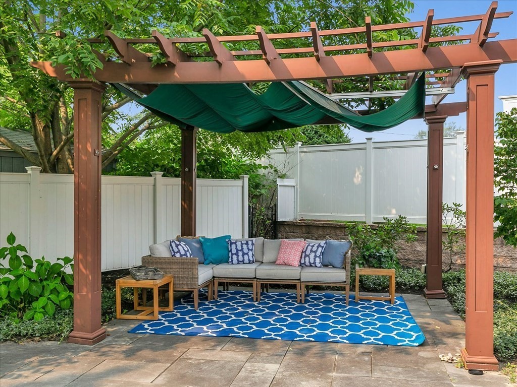 19 Track Road Reading, MA 01867 - Photo 32 of 35