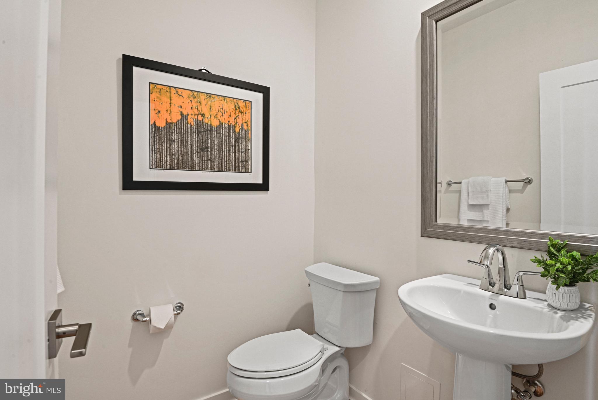 7382 Magarity Road McLean, VA 22102 - Photo 24 of 57 1st Floor Bathroom