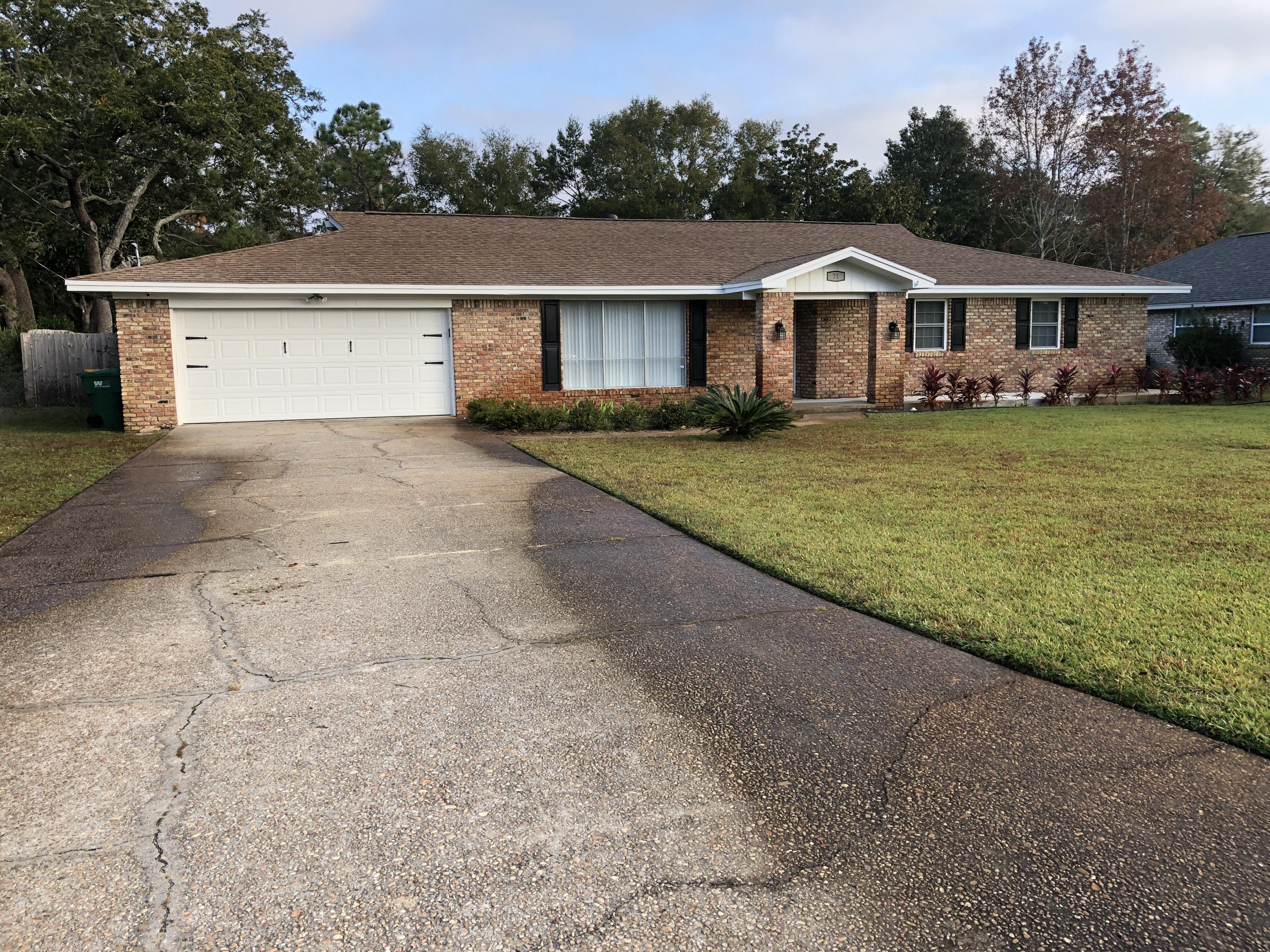 71 Country Club Road Shalimar, FL 32579 - Photo 2 of 46