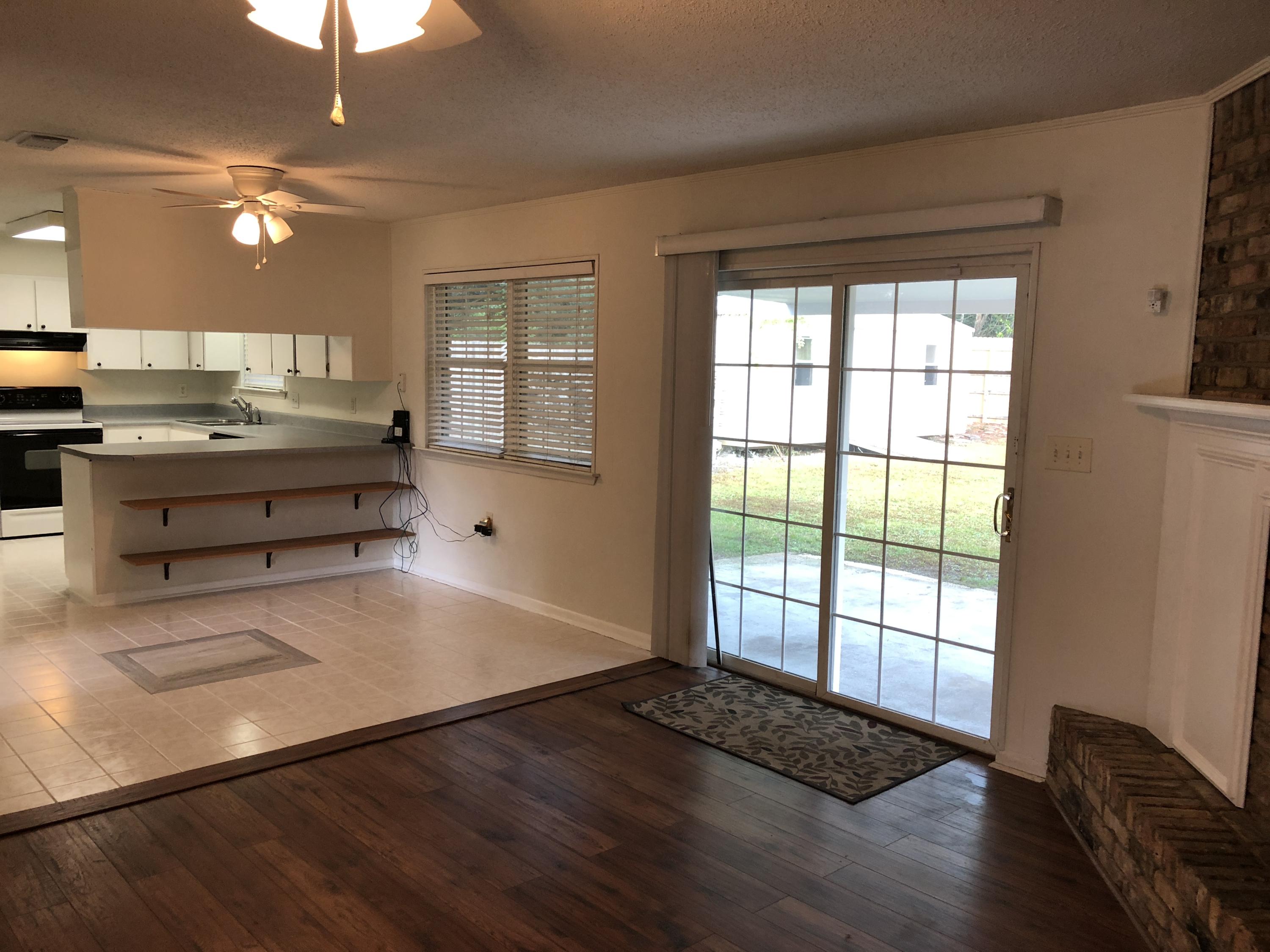 71 Country Club Road Shalimar, FL 32579 - Photo 12 of 46