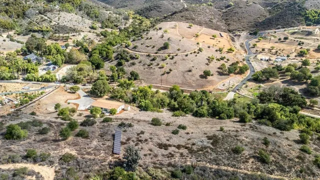 $1,100,000 | 28720 North Twin Oaks Valley Road, Vista, CA 92084