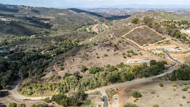 $1,100,000 | 28720 North Twin Oaks Valley Road, Vista, CA 92084