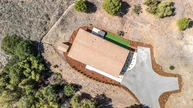 $1,100,000 | 28720 North Twin Oaks Valley Road, Vista, CA 92084