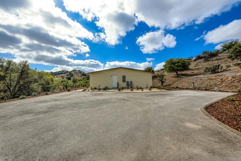 28720 North Twin Oaks Valley Road Vista, CA 92084 - Photo 7 of 66