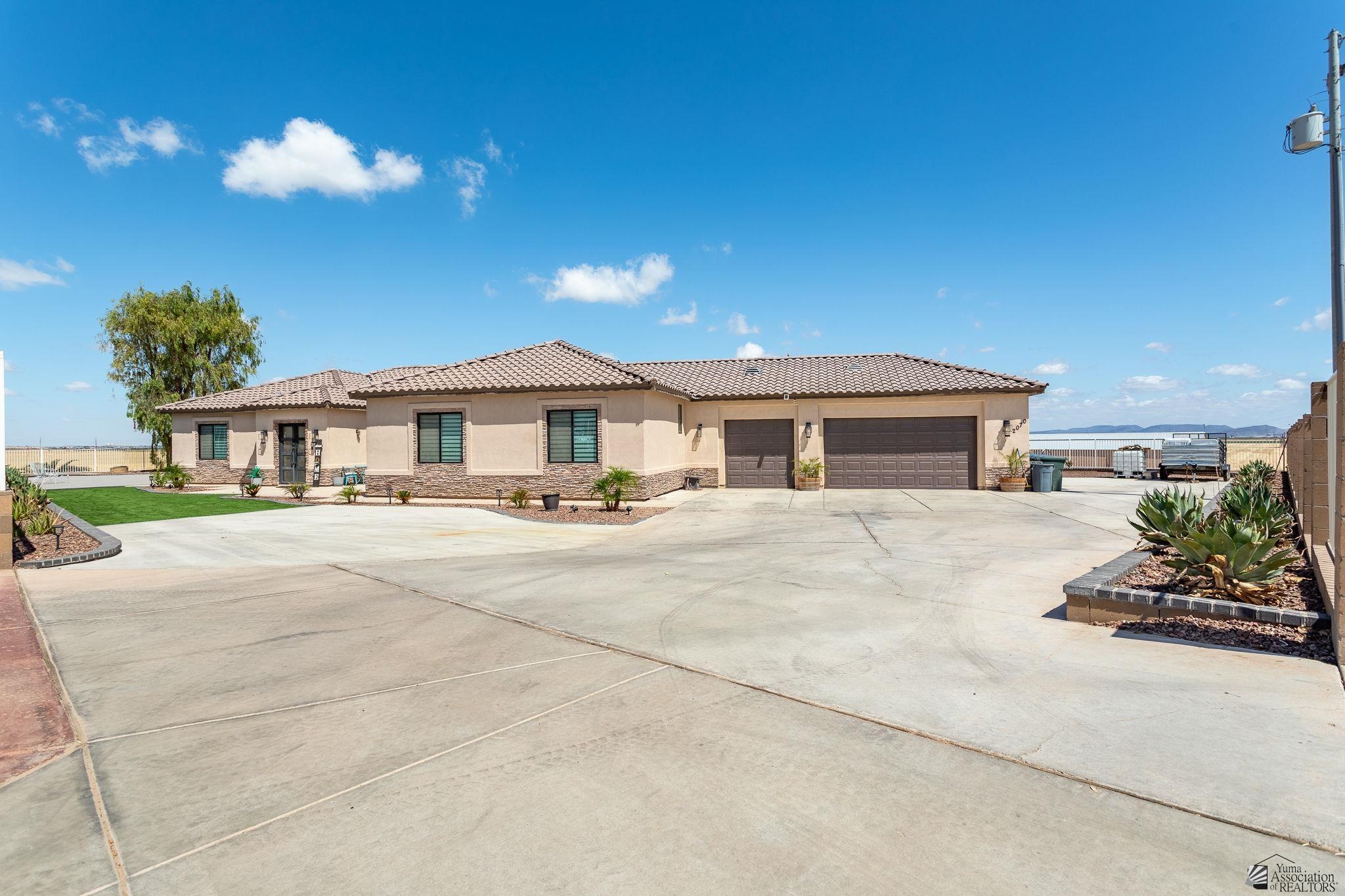 2070 Araby Road Yuma, AZ 85365 - Photo 1 of 40 Gallery Image 1