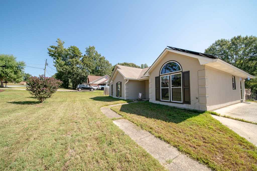 48 Lee Road Phenix City, AL 36867 - Photo 4 of 32 Gallery Image 4