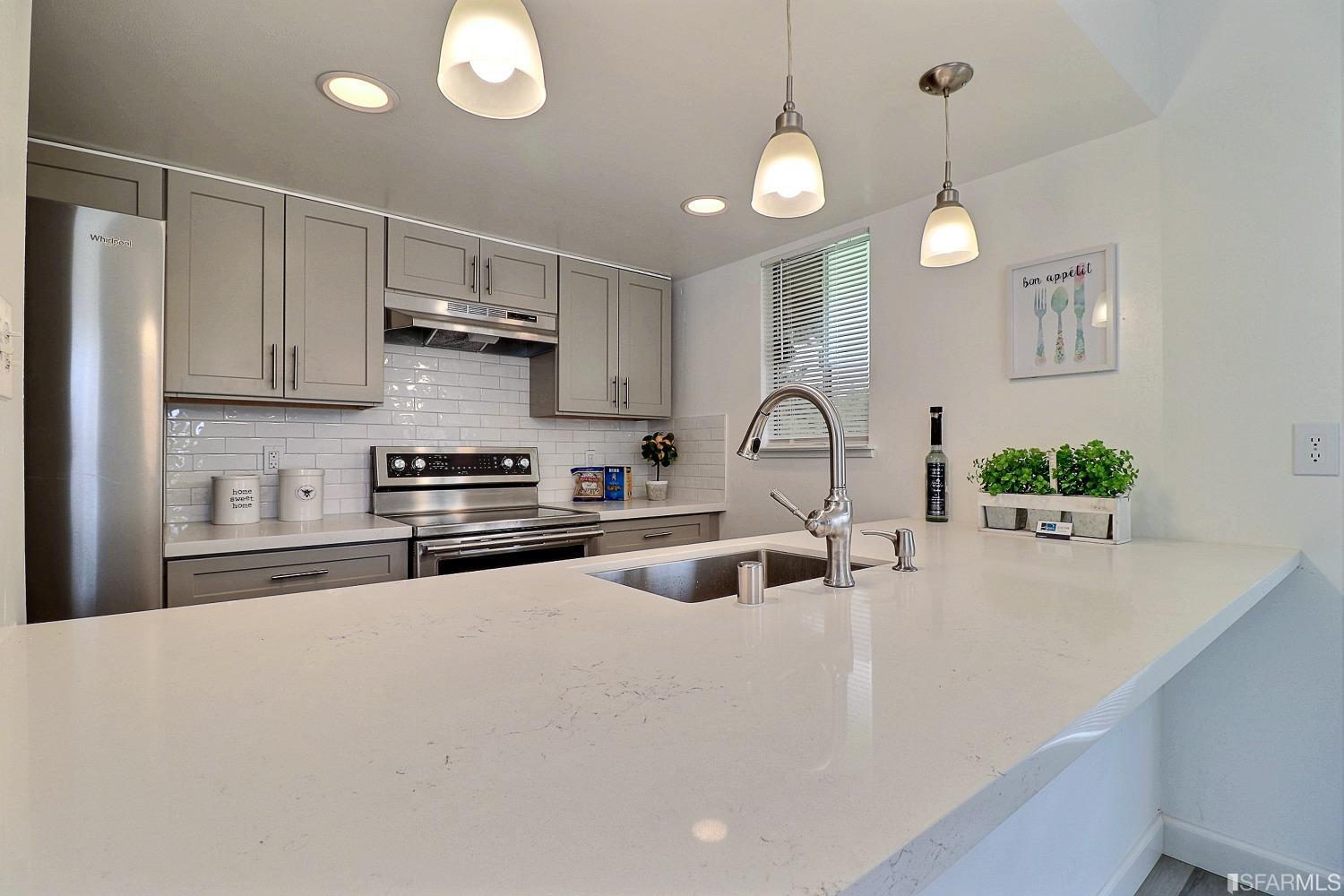 5473 Roundtree Place, Unit D Concord, CA 94521 - Photo 2 of 9