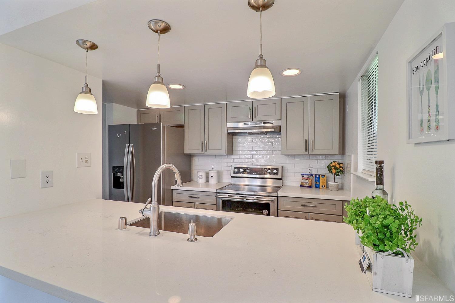 5473 Roundtree Place, Unit D Concord, CA 94521 - Photo 6 of 9