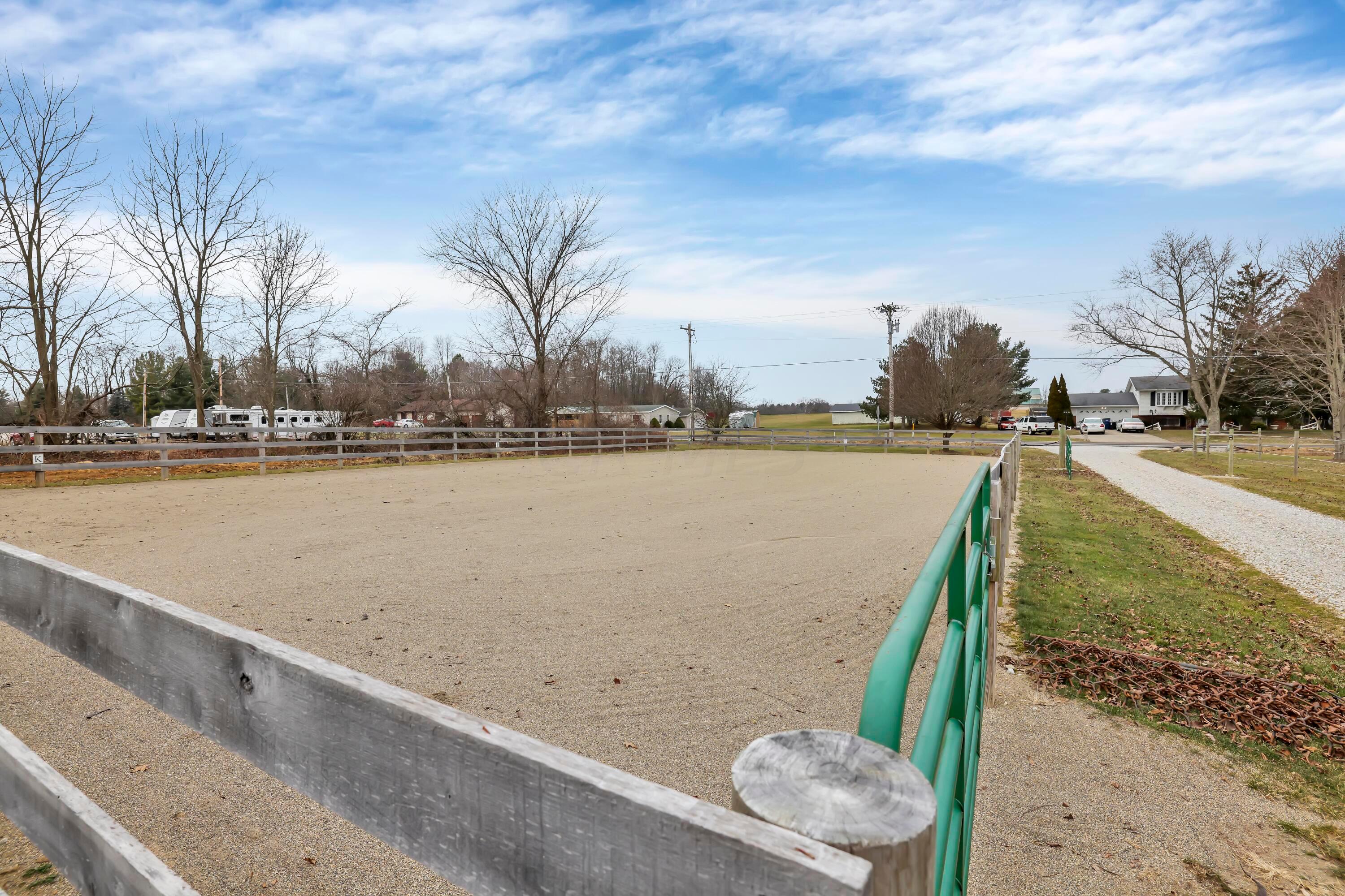 5375 York Road Southwest Pataskala, OH 43062 - Photo 62 of 70 Front open riding arena