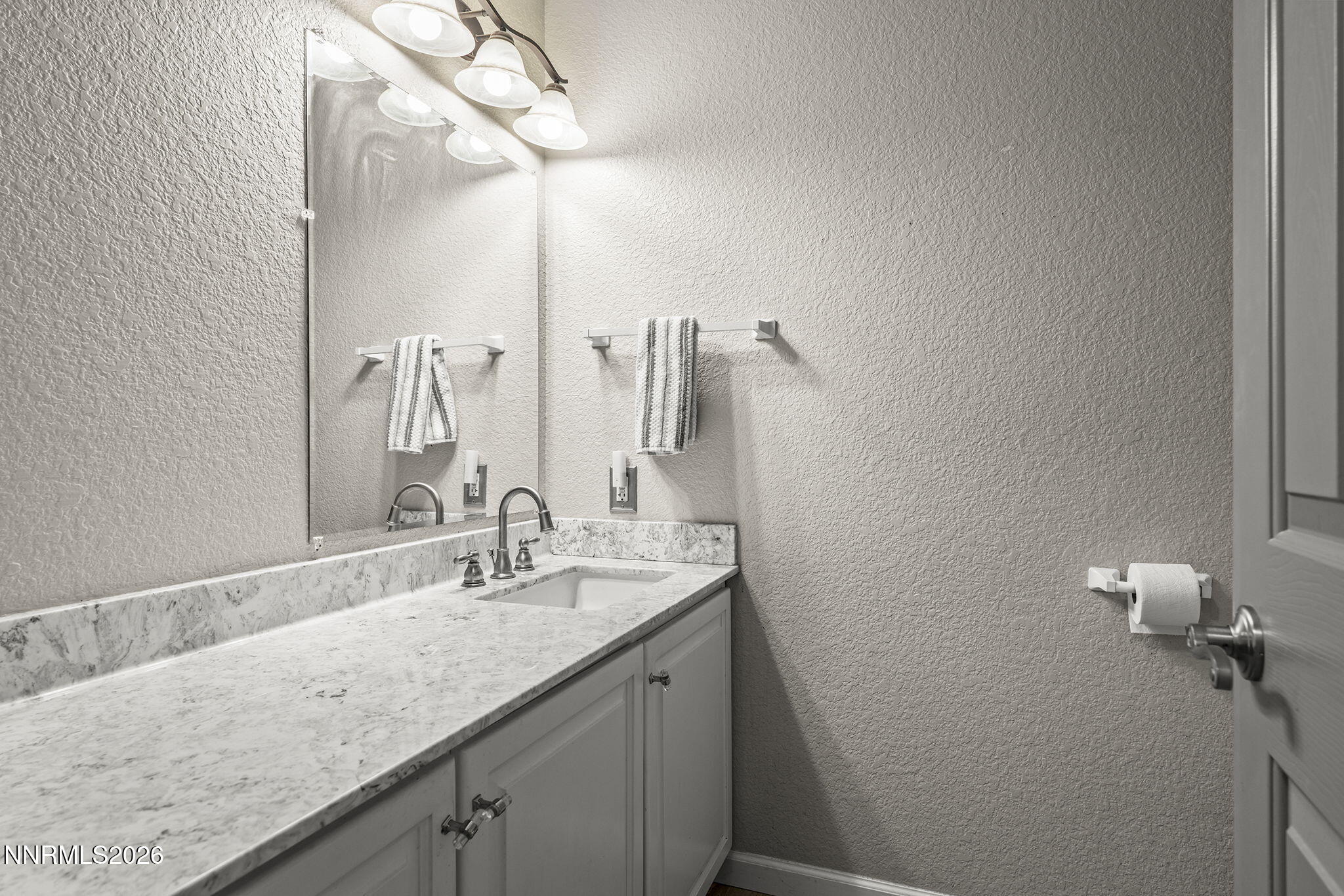 8605 Eaglenest Road Sparks, NV 89436 - Photo 15 of 40 24-web-or-mls-_DSC9198