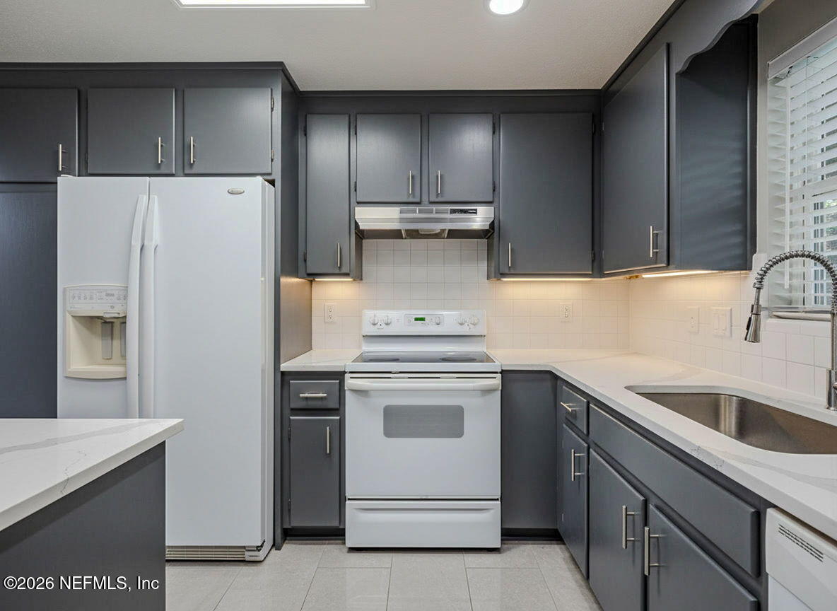 2417 Provost Road East Jacksonville, FL 32216 - Photo 18 of 50 Virtual Remodeled Kitchen