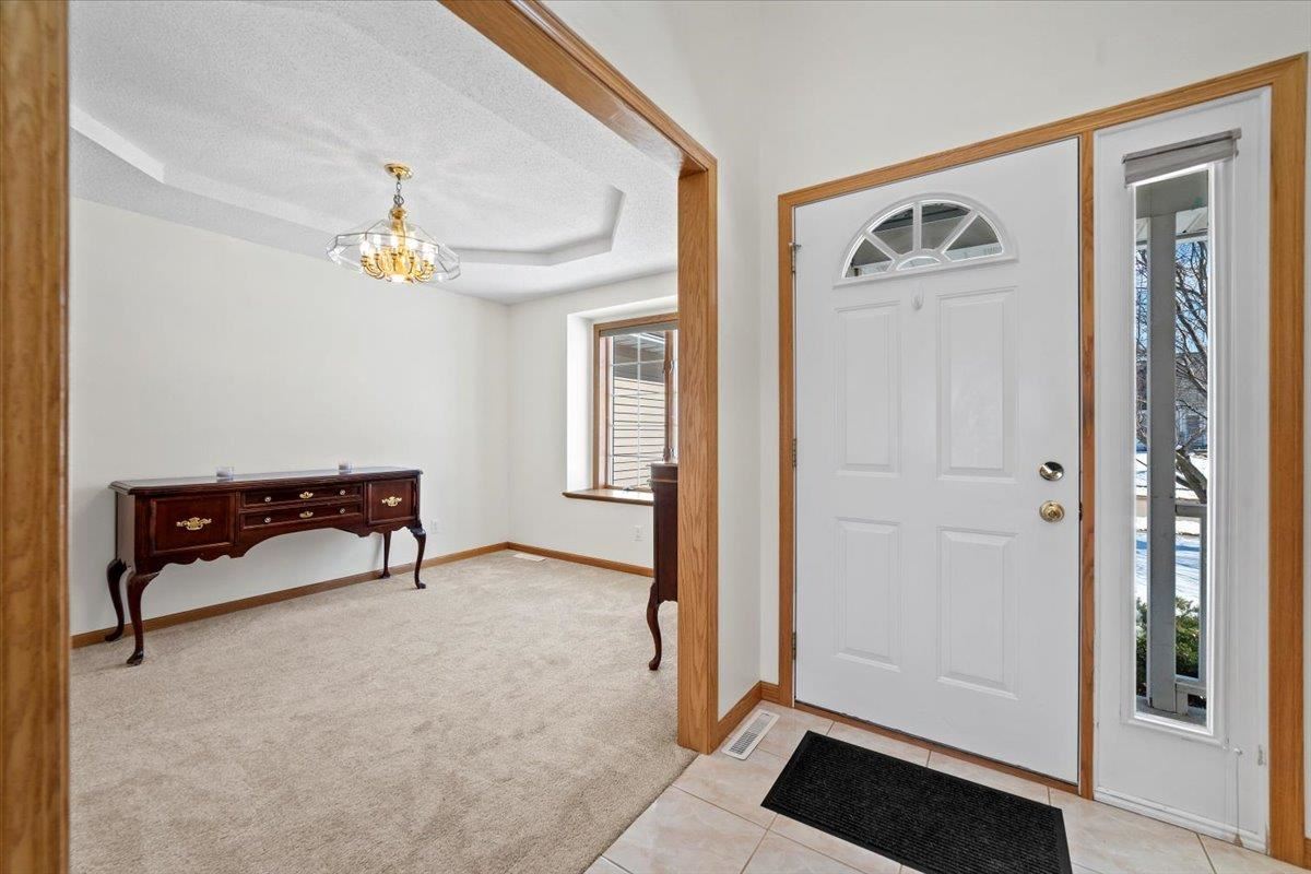 1516 Forest Road Coralville, IA 52241 - Photo 3 of 32 Gallery Image 3