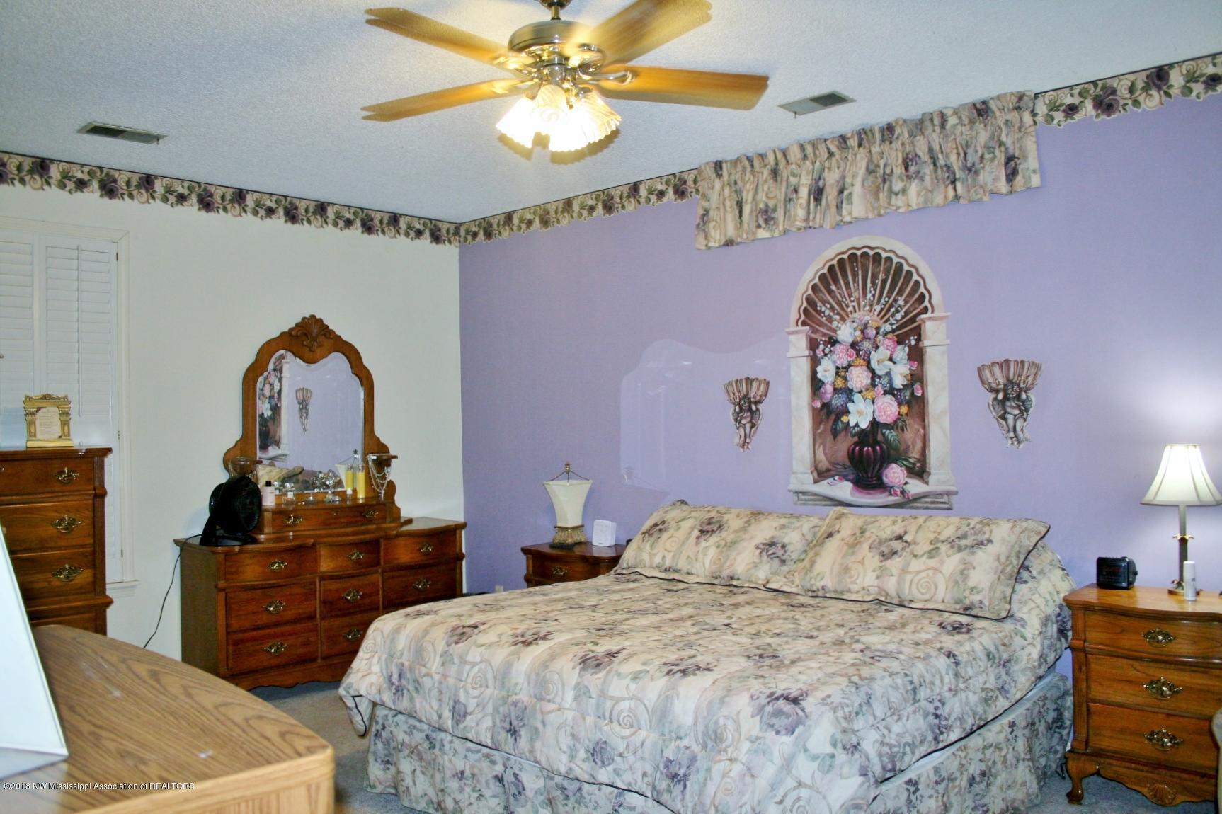 211 Gwen Road Senatobia, MS 38668 - Photo 13 of 34 IMG_7385