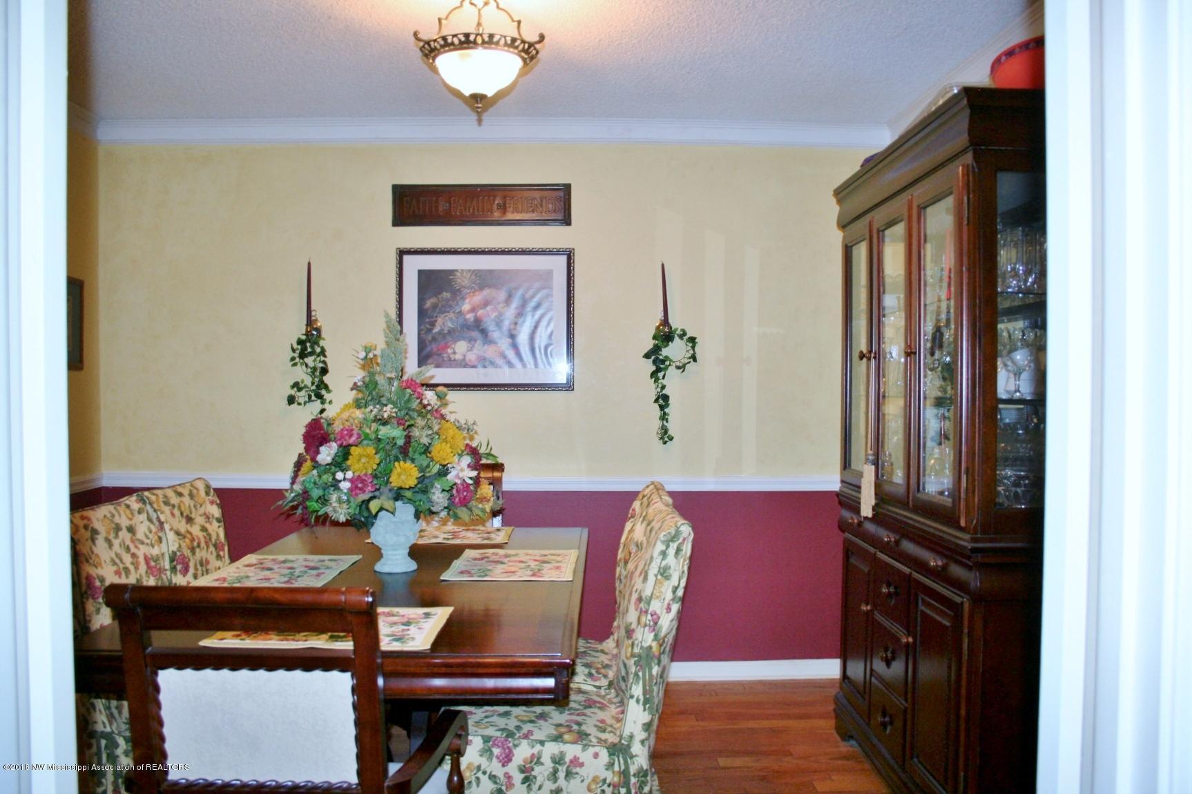 211 Gwen Road Senatobia, MS 38668 - Photo 10 of 34 IMG_7389