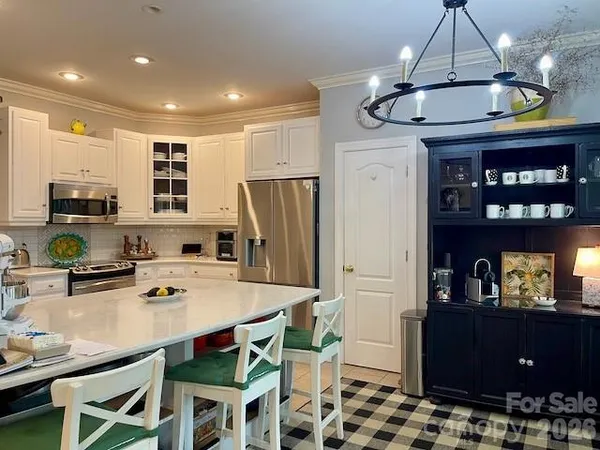 $525,000 | 4945 Brookridge Drive Northeast, Hickory, NC 28601