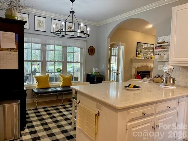 $525,000 | 4945 Brookridge Drive Northeast, Hickory, NC 28601