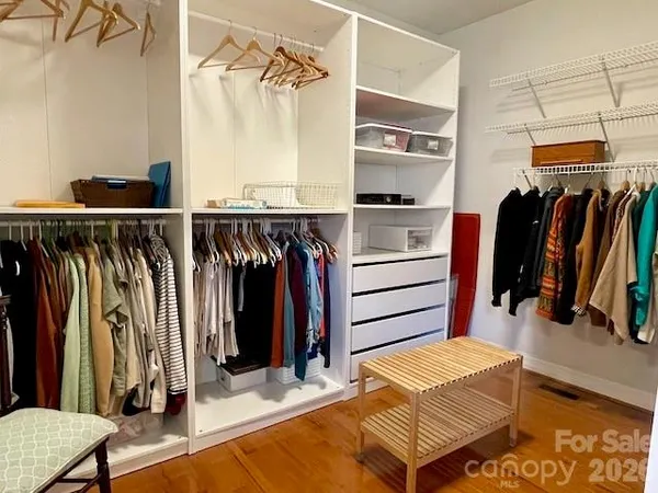 $525,000 | 4945 Brookridge Drive Northeast, Hickory, NC 28601