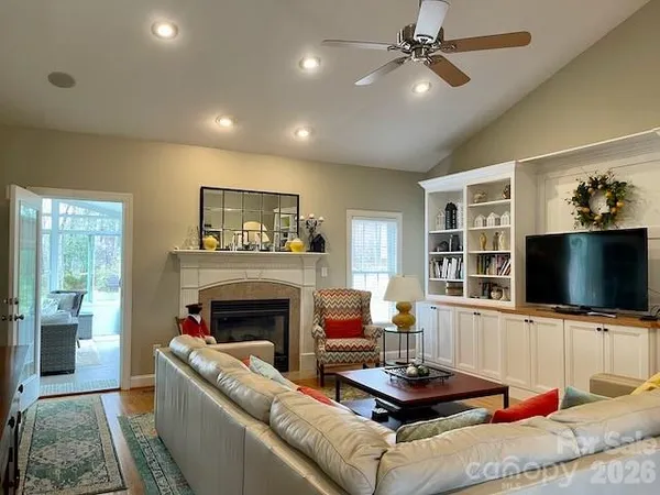 $525,000 | 4945 Brookridge Drive Northeast, Hickory, NC 28601