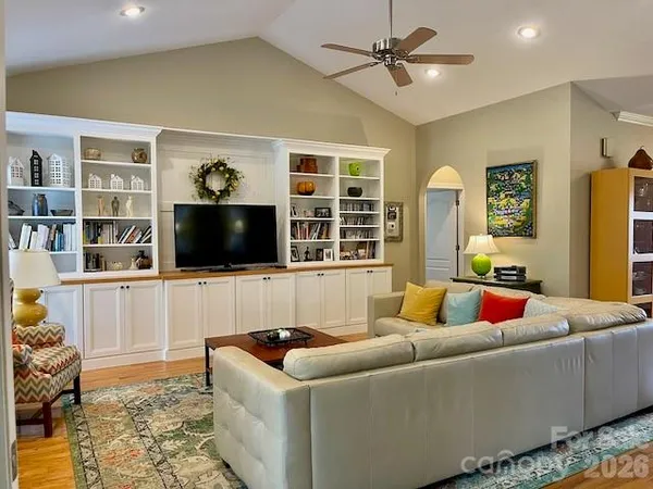 $525,000 | 4945 Brookridge Drive Northeast, Hickory, NC 28601