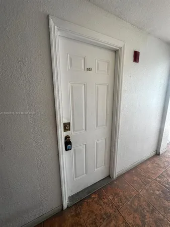 $1,750 | 1021 Northwest 3rd Street, Unit 201, Miami, FL 33128