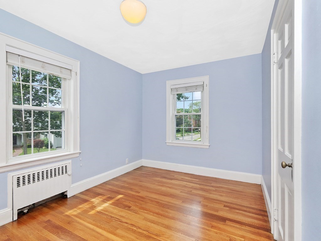347 Russett Road Brookline, MA 02467 - Photo 25 of 35 Gallery Image 25