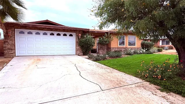 $475,000 | 76690 Oklahoma Avenue, Palm Desert, CA 92211