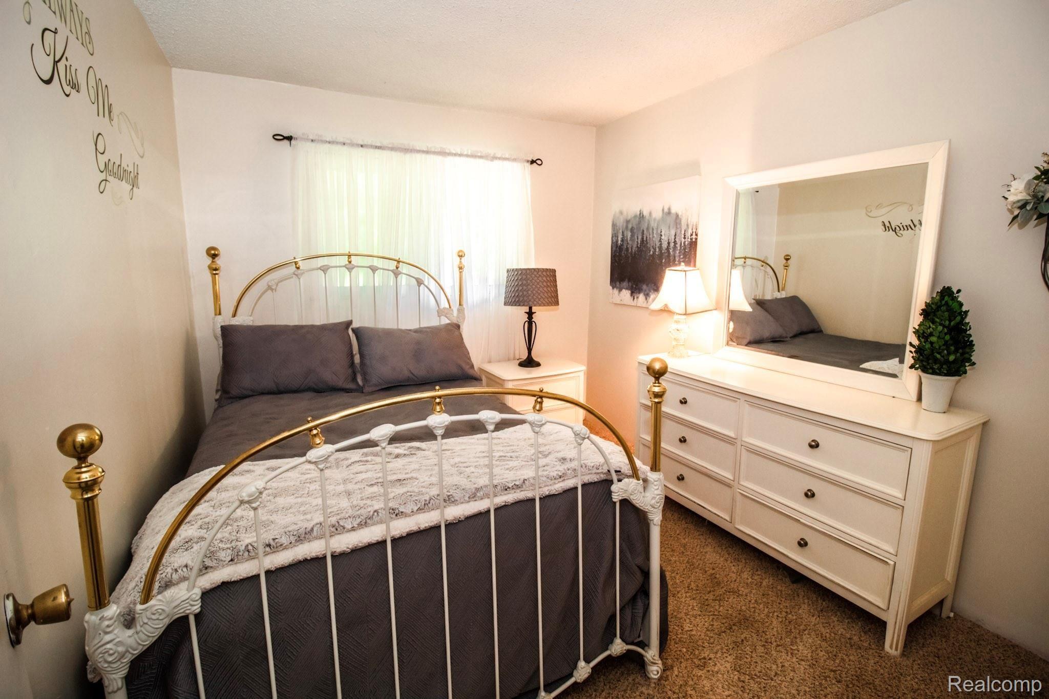 15356 Turner Road Yale, MI 48097 - Photo 10 of 33 1f2e70dd04bd7d8189112f4b77e8c4f8.jpg