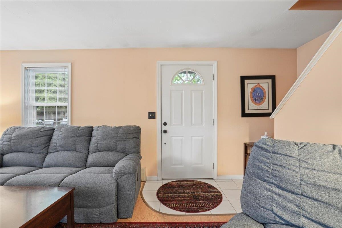 68 Emerald Street Manchester, NH 03103 - Photo 6 of 54